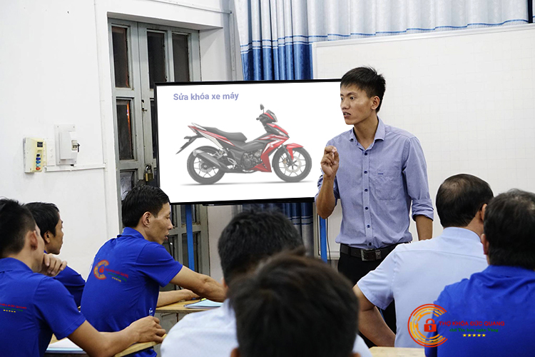 Đào tạo thợ sửa khóa xe máy chuyên nghiệp tại huyện Nhà Bè