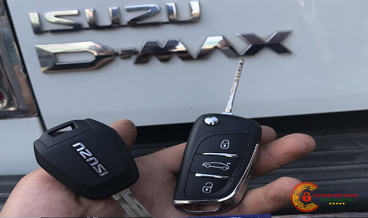Làm chìa khóa xe Isuzu