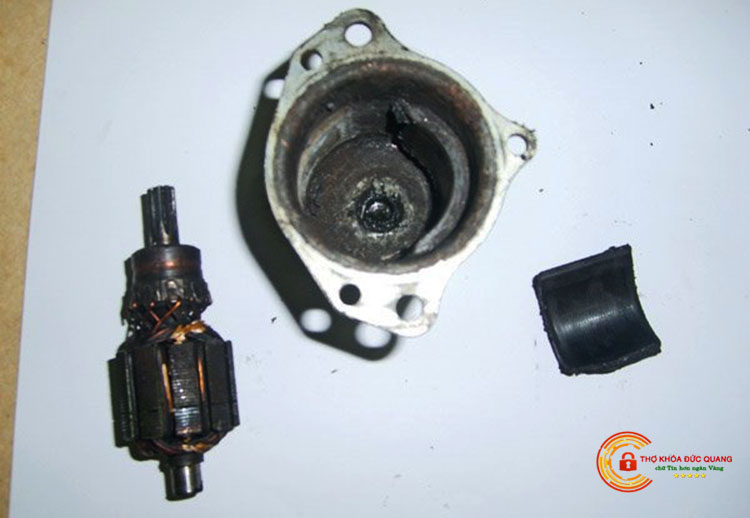 Xe máy bị vả đề
