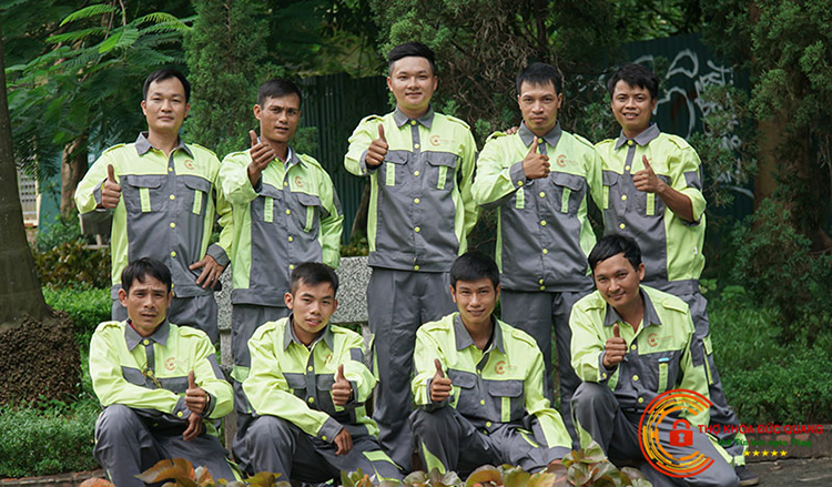 Đội ngũ thợ làm chìa khóa cửa cuốn chuyên nghiệp