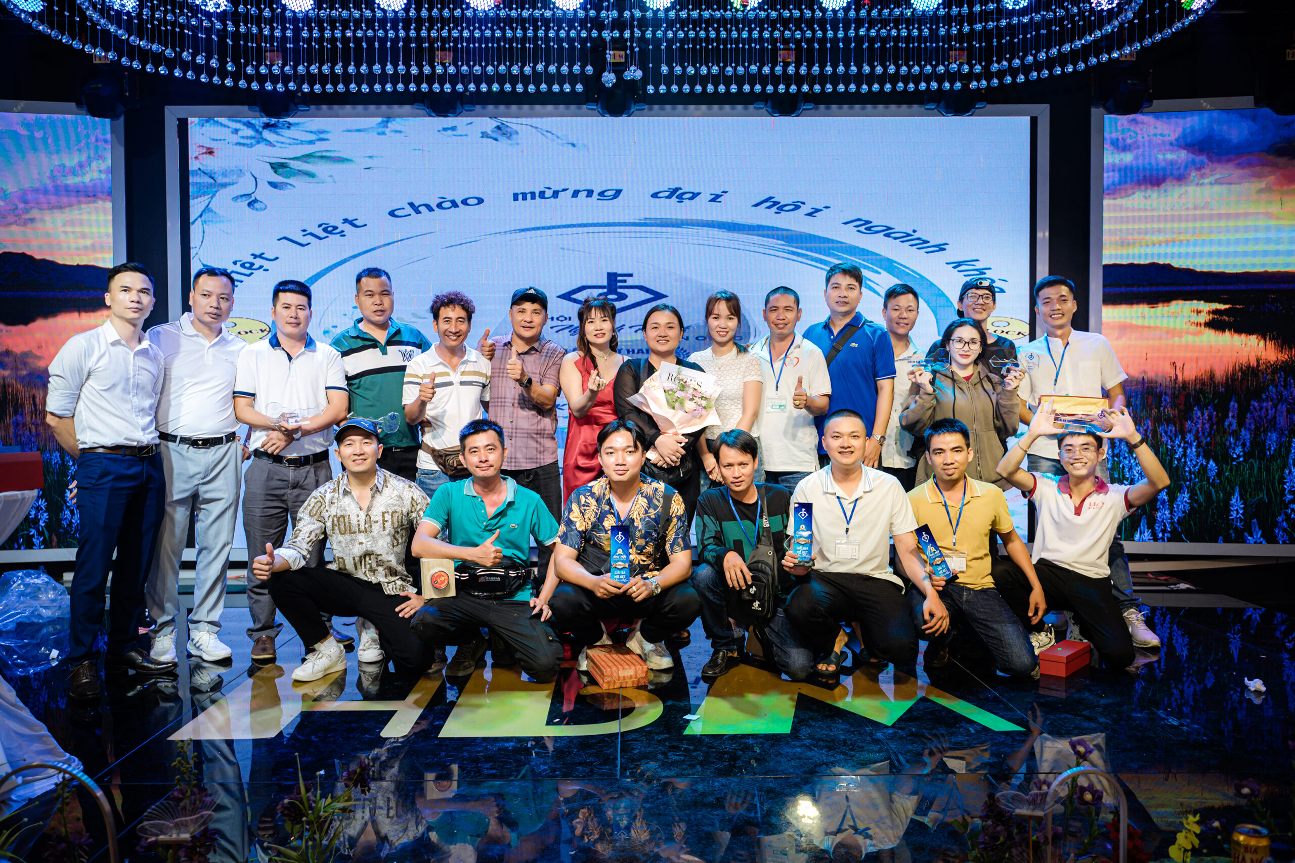 Tốp 1- Tổ Đội em Đức Quang Dành được các giải tại cuộc thi Mở Khoá